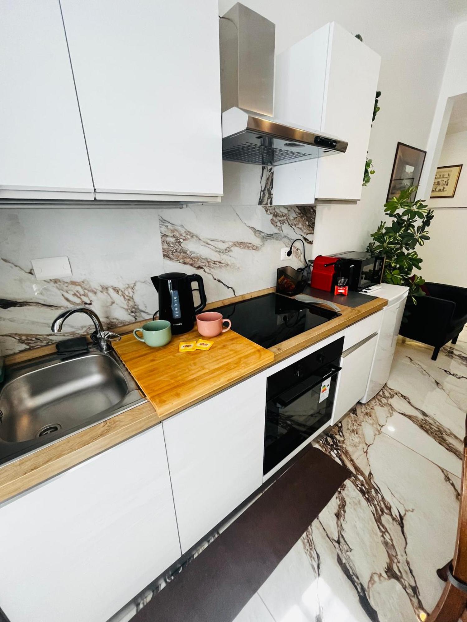 Escape To The Eternal Vatican Apartment Rom